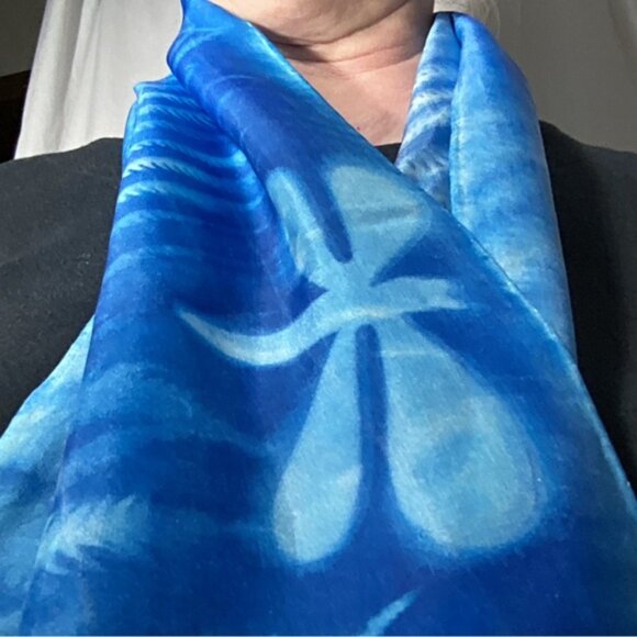 Four 100% silk Hand dyed 
 scarves - Picture 5 of 8